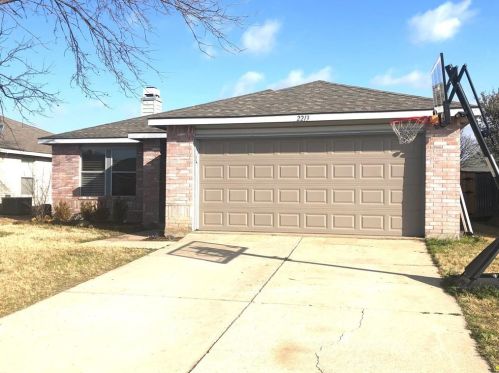 2213 Bradford Pear Dr, Oak Point, TX 75068-5686