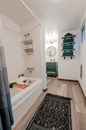 1104 Robinhood Blvd, Big Bear City CA  92314-9376 exterior