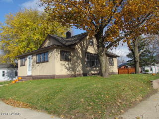 600 Hampton St, Fairmont, MN 56031-3836