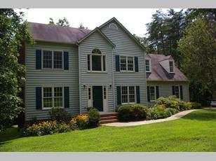 16375 Locust Run Dr, Montpelier, VA 23192-2743