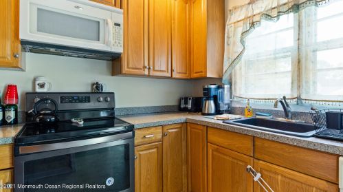 3722 River Rd, Point Pleasant Beach NJ  08742-2051 exterior