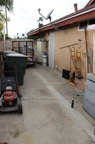 12695 Santa Ana Pl, Chino CA  91710-3228 exterior