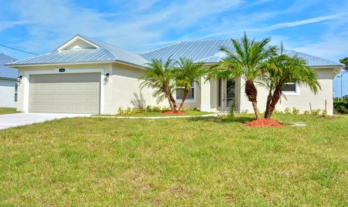 348 Ridgecrest Dr, Fort Pierce, FL 34953-5917