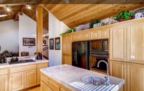 333 Skidder Trl, Truckee CA 96161-3931 exterior