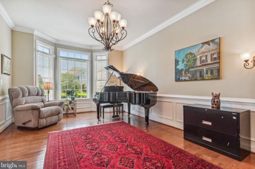 8373 Pedigrue Ct, Gainesville VA  20155-3240 exterior