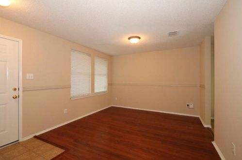 2912 Jamestown Dr, St Paul TX  75098-7511 exterior