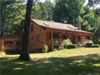 46 Fitzgerald Rd, Brooklyn CT  06234-1409 exterior