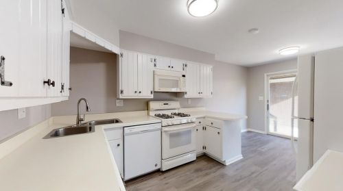 927 High Meadow Dr, Crown Point IN  46307-5103 exterior
