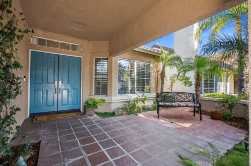 28607 Apricot Pl, Santa Clarita, CA 91390-4117
