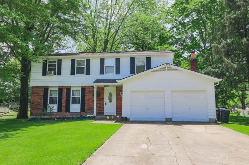 1295 White Oak Rd, Amelia, OH 45102-2520
