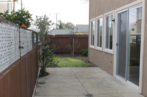 595 Scudero Cir, West Pittsburg CA  94565-2499 exterior