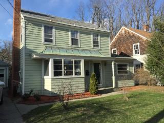 520 North St, Burlington, VT 05401-1627