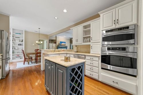 1811 Forest Meadow Ln, Richardson TX  75081-2166 exterior