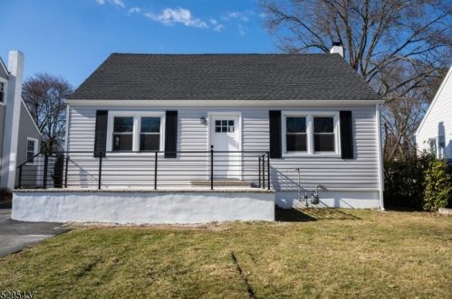 40 Oak St, Lincoln Park, NJ 07035-2434
