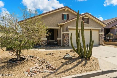392 Twin Peaks Pkwy, San Tan Valley, AZ 85143-3019