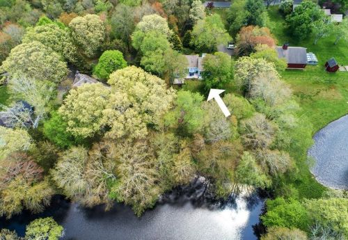 80 Ingham Hill Rd, Essex CT  06426-1507 exterior