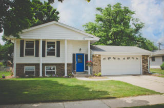 1812 Chapman Dr, Waukesha, WI 53189-7219