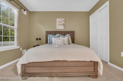 149 Skyline Dr, Lakewood NJ  08701-5737 exterior