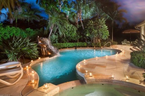 2750 Treasure Ln, Naples, FL 34102-7754