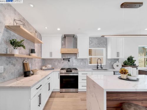 518 Stannage Ave, Berkeley CA  94706-1223 exterior