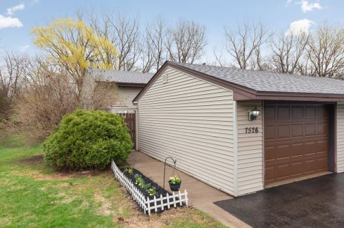 7526 Germane Trl, Saint Paul, MN 55124-7674
