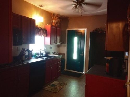 276 Oakland Ave, Hermitage PA  16146-2353 exterior