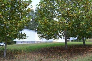 200 Paradise Rd, Lobelville, TN 37097-4229