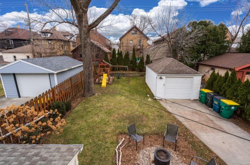 4234 Larkin St, Milwaukee WI 53211-1558 exterior