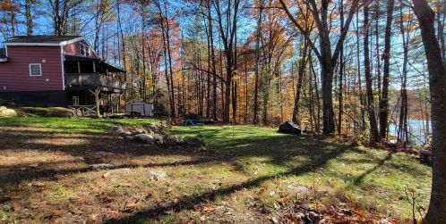 9 Hemlock St, Hillsboro NH  03244-5027 exterior