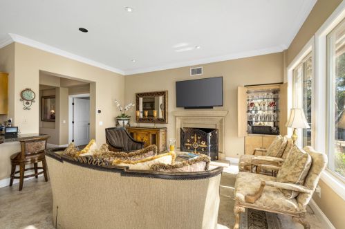 150 Kavenish Dr, Rancho Mirage CA  92270-3228 exterior