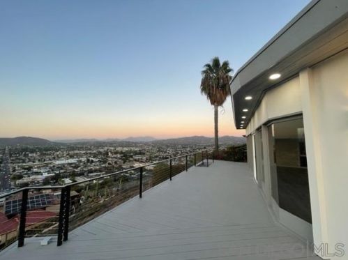 1110 Monterey Dr, El Cajon CA  92020-6718 exterior