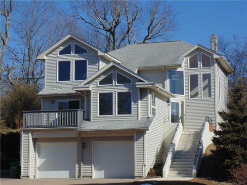 25 Giovanni Dr, Waterford, CT 06385-1724