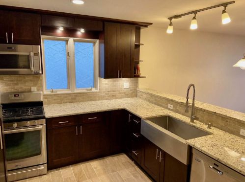 826 Kennedy Blvd, Bayonne, NJ 07002-2832