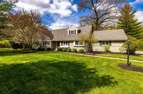 101 Wagon Road Ln, Terrace Park, OH 45174-1080
