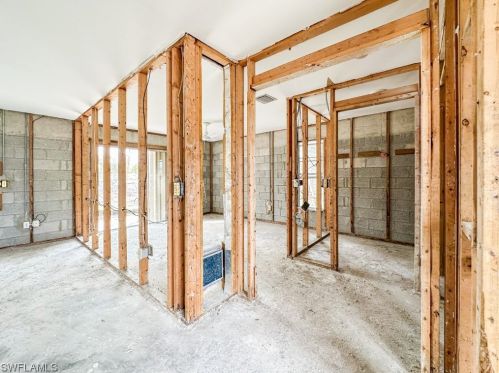 4752 Rue Helene, Sanibel FL  33957-2612 exterior