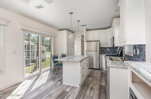 503 Lake Dr, Titusville FL  32780-2535 exterior