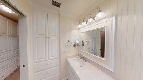 3960 Michelle Lynn Ct, Turlock CA  95382-8518 exterior