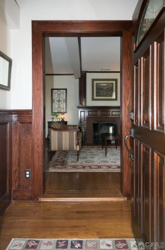 23 Bounty St, Metuchen NJ  08840-2501 exterior