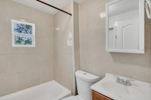 1336 Orange St, Apopka FL 32703-4440 exterior