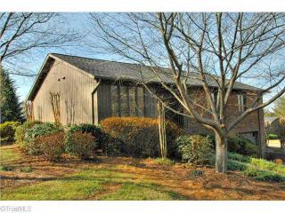 208 Ridgehaven Dr, Winston Salem, NC 27104-4403