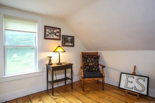 135 Farnum Rd, Lakeville CT  06039-2510 exterior