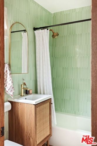 1114 Mountain St, Glendale CA  91207-1834 exterior