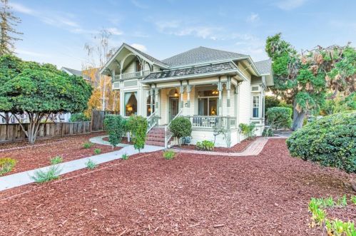 1147 Chapman St, San Jose, CA 95126-1104