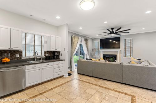 240 Sunnybrook Rd, Jackson Twp NJ  08527-4615 exterior