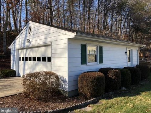 7612 Pollen St, Lorton VA  22079-1636 exterior