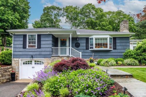 89 Rockwell Rd, Ridgefield, CT 06877-5026