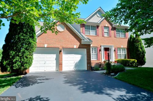 225 King James St, Purcellville, VA 20132-6129