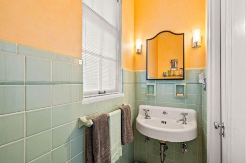 3164 51 Blvd, Milwaukee WI 53216-3236 exterior