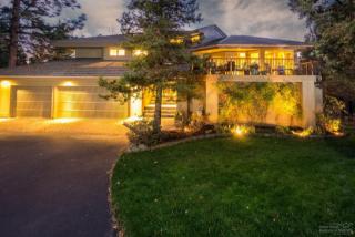 2855 Starview Dr, Bend OR  97701-5636 exterior