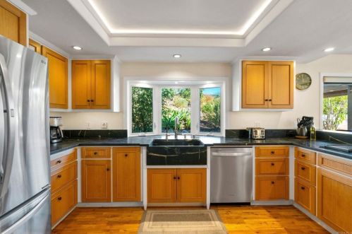 1322 Hamilton Ln, Escondido CA  92029-4316 exterior